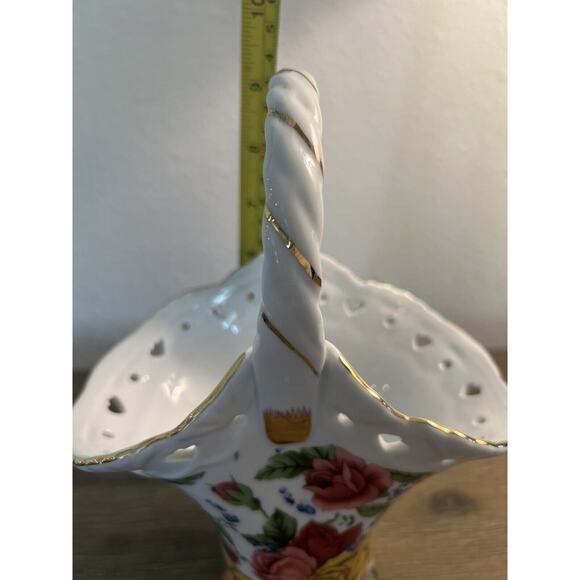 Golden Star Imports, Decorative, Porcelain Floral Basket, preowned - Picture 10 of 10